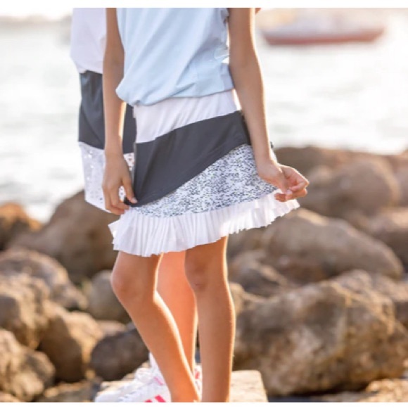 Tiered tennis/golf skort with matching sleeveless top - Picture 1 of 6